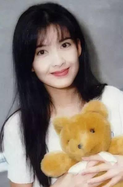 15位女星的颜值巅峰，王祖贤美如画中人，...