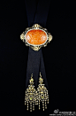 狮记新作18k金镶清代蜜蜡牡丹领约：Haute Couture Jewellery by Qian Zhongshu