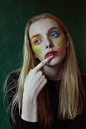 Blind Self Make-up : Girl who does her own make up without a mirror.Photography: Marta BevacquaModel: Alexandra @ City Models