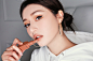 3CE MOOD RECIPE MATTE LIP COLOR #114 : 흔하지 않은 누드 베이지 순수하지만 시크한 무드를 담았어요.