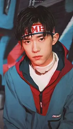 【图片】易烊千玺【180819】烊烊手机壁纸_易烊千玺吧_百度贴吧