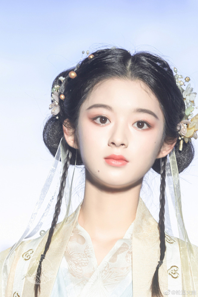 女孩子总有千百万种不同的美丽，让我喜欢....