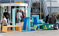 2014年荷兰设计周综合展览中，有波兰设计师Izabela Boloz设计的“户外家具”亮相街头，由多彩的几何木制框架组合成的联锁模块的座椅摆放至在人潮涌动的街头，游客们可以决定是否在这里停留，坐下来休息，攀爬或者玩耍，完全给游客一种互动的接头体验。这些座椅是由一个个组合单体构成的，从45厘米到180厘米不等，每个单体也都由分开的木框架并排连接在一起构成，每一个木框架之间有着相同程度的空间，像梳子齿一样相互之间可以插进去，当然也可以被拆解重组，这就更增加了体验着的乐趣，就像玩乐高玩具。设计师Izabela