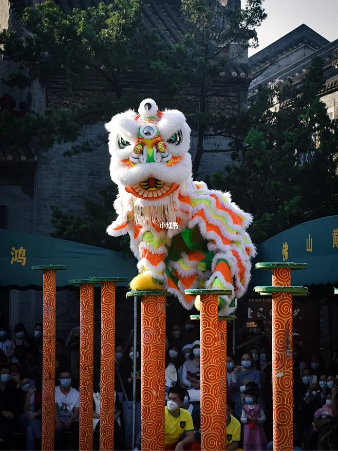自古狮舞出岭南，佛山醒狮天下传