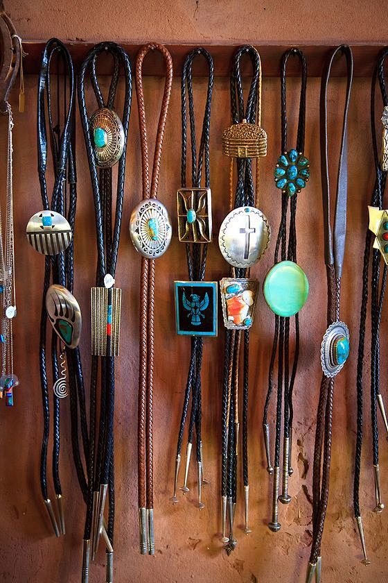 【Bolo ties】波洛领结，一种滑动...