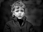那纯净的眼神让人难以抗拒，来自美国女摄影师Alina Mayboroda的一组黑白儿童肖像照片