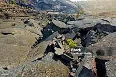 夏威夷大島火山國家公園基拉韋厄伊奇火山火山口表面的壯觀景色 - 免版稅公園 - 人造空間圖庫照片