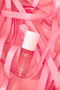 精华液 护肤品 化妆品 美妆 场景 海报 渲染 三维 C4D 背景 粉色 丝带 绸带