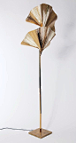 Gingobilo is a floor lamp in brass contemporary manifacture by original 70s design of Carlo Giorgi. 2 leafs, there is one light behind each leaf.