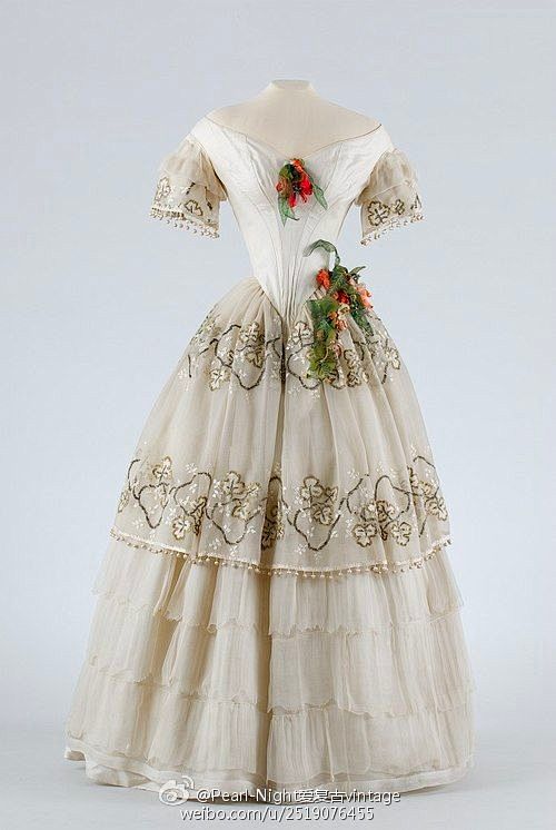 18世纪中期至19世纪的晚装裙，产地：法...