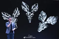 珠宝设计超话ipad手绘超话 去年今日，此时此分，同样的地方，同样的喜悦，感谢招金。这也是Capu Design连续第三年，在招金斩获金条奖。第1⃣️届，二等奖；第2⃣️届，贺岁金产品奖；第3⃣️届，二等奖。再接再厉，毕竟大奖的缺憾还有待补上。 2烟台 ​​​​