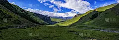 盛夏，青山绿水