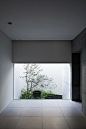 日本，兵库县，住宅/NRM-Architects Office
建筑师有意识地运用水，风，和天空（光）来营造出宁静的空间环境。