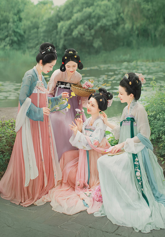 碧艾香蒲是端阳_人像_颇可,端午,拍·我...