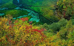 秋天的红叶美景桌面壁纸 