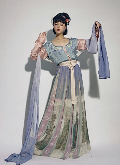 Tolove采集到汉服照片