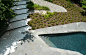 Pool , Bedford House / Balmori Associates
Bedford House位于森林保护区的一处山坡上，其前身是坐落在一片4英亩的土地上、于20世纪50年代修建的周末度假屋，旁边紧邻占地225英亩的自然保护区。木材、石材、混凝土和植物灯有机材料及合成材料的混合运用将内外部连为一体，并与风景、泳池和住宅和谐交融。