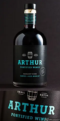 VI品牌设计 亚瑟葡萄酒马斯喀特 高档葡萄酒 创意葡萄酒包装 标签设计 瓶签设计 时尚包装设计欣赏 #海报# #海报设计# #广告设计# #宣传单# #DM单页# #版式设计# #排版设计# #平面设计# #画册# #画册设计# #宣传册# #宣传单# #折页# #书籍# #封面# #平面设计# #版式设计# #排版设计# #淘宝海报# #天猫海报# #详情页# 详情描述# #banner# #横幅# #店铺装修# #京东商城# #电商设计# #包装# #包装设计# #包装盒# #平面设计# #海报# #