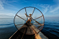 缅甸茵莱湖的传统缅甸渔民图片下载