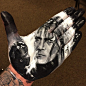 Russel Powell用自己的手掌作为画布，创作 文艺圈 展示 设计时代网-Powered by thinkdo3