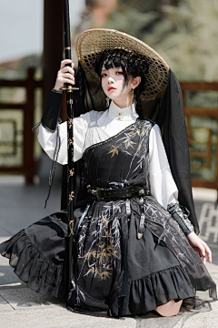 chichuen采集到服饰