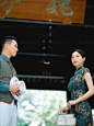双方父母都说好看的民国风婚纱照爆朋友圈 : #民国风婚纱照  私藏了很久的民国旗袍婚纱照风格 终于在拍婚纱照的时候也安排上啦 ❤️ 身穿旗袍的新娘 优雅脱俗 着西装的新郎 绅士有度 ❤️ 〰️妆面精细、颇有立体感 〰️有时代感的底盘发，