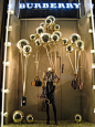 window display christmas - Pesquisa Google