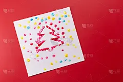 创意圣诞树指纹为孩子，与学龄前儿童制作贺卡