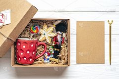 手工制作的爱心包，带有糖果、姜饼的季节礼盒，圣诞节装饰的个性化生态友好篮子，供家人、朋友、女孩感恩节