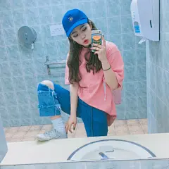 #女生头像# #头像# 女头大换血 均为ins自截 喜欢就关注收藏点赞 定期检查 无收藏删 不定期更新 #高清女头# #高清头像# #气质女头# #韩系# #日系# #动漫# #娃娃# #古装# #黑白# #半身# #全身# #无脸# #森系# #搞怪# #可爱# #简约# #欧美# #小清新# #情侣头像# #闺密头像# #姐妹头像# #明星头像# By.最佳拍档 抱&amp;啾 (σ･ω･)σYO♪ 