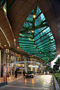 Kuningan city mall entrance, a mix used developement designed by DPA Singapore, photography by Mario Wibowo, an architecture & interior photographer based in Jakarta意向图 景观前线 访问www.inla.cn下载高清