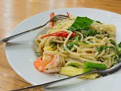 意大利面酱醉虾，聚焦虾