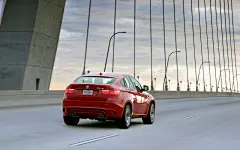 宝马X6精美汽车图片高清电脑壁纸桌面壁纸2