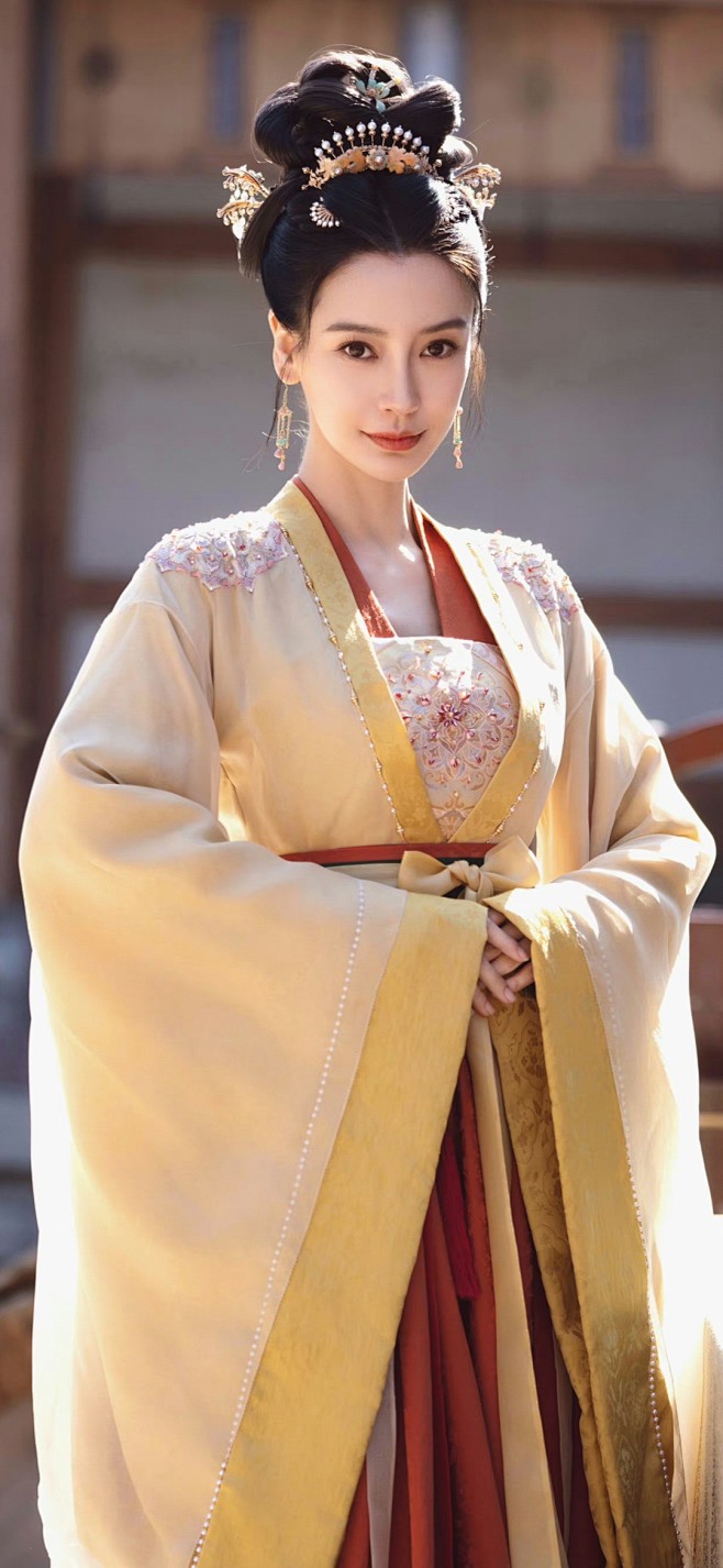 杨颖 
