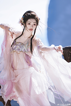 听离采集到/汉服/古风类采取图/