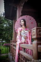 #天涯明月刀OL# #天香COS# 自己的第一套正片终于粗来了！天香！按照国际管理先抄送组织 @炫色文化_cpe 因为天气的原因，当天下雨，所以很多事先构思好的动作都没办法拍，好遗憾！希望下次有机会再来一次棚拍吧！@天涯明月刀OL官微 @天涯明月刀OL专区 @天涯明月刀ol同人娘 ...展开全文c