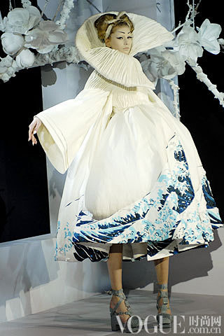 Dior2007年春夏高级定制时装秀发布...