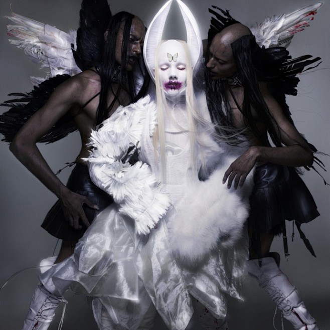 #EDITORIAL GALLERY# ...