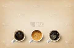 咖啡色纸制背景。俯视图