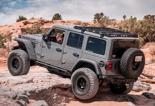 Jeep JL 37s-花瓣网