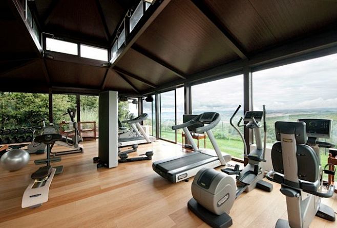 Luxury gyms at hotel...
