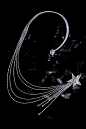 香奈儿“1932”顶级珠宝系列是为致献嘉柏丽尔-香奈儿创作于1932年的“Bijoux de Diamants”钻石珠宝系列问世80周年而特别设计。