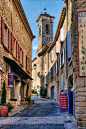 Wanderlust Europe : Street in Chateauneuf du Pape, France旅游 美景 小镇 欧美 摄影 欧美 地中海 旅行 人文 朋友圈配图 美图壁纸 壁纸 微距 唯美 室外 街景 建筑 欧式 大图 全屏 海报背景 咖啡店 酒馆 巴黎 法国 欧洲 意大利 英国 