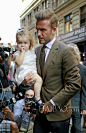 大卫·贝克汉姆 (David Beckham) 身着棉质服饰亮相街头
