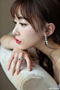 今日份吴谨言真美，跌入凡尘的小仙女～ ​​​​