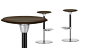 The Zeb Stool, designed with typical understatement by Edward Barber and Jay Osgerby, was developed specifically for its purpose as a bar stool – right down to the very last detail. The round seat is available in several different versions; the sleek, lea
