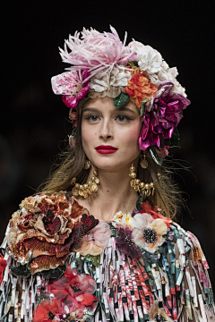 三天er采集到Dolce&Gabbana2019年春夏高级成衣时装发布