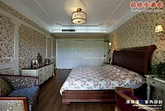 [家是一个养心的地方--深蓝设计手机壁纸-典雅-美式-中户型-卧室-实景图-暖色-床-绿色]