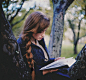 女人唯一不能舍弃的爱好就是读书，因为读书是让自己的灵魂在修行。