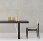 Where 餐桌 - Molteni : Elegant and designed to be contemporary classics, the Where tables have a wood trapezium structure.
